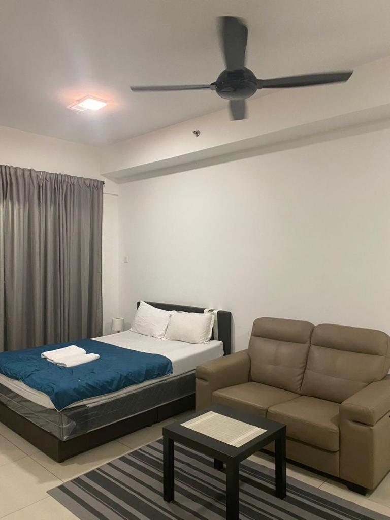 Host Assist Homestay By Ha I-City シャー・アラム エクステリア 写真
